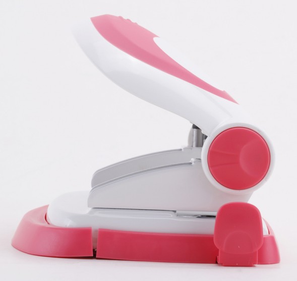 Дырокол Deli E0113 макс.:20лист. металл ассорти отв.:2