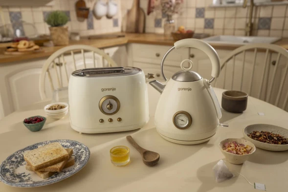 Чайник электрический Gorenje K17CD 1.7л. 2200Вт бежевый корпус: металл/пластик