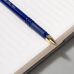 Ручка шариков. Deli EQ90 синий/золотистый d=0.7мм син. черн. карт.уп. резин. манжета чернила пониженной вязкости