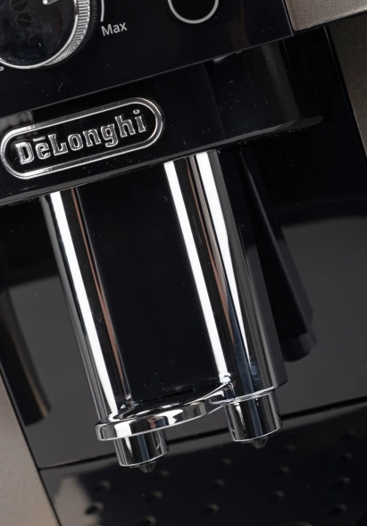 Кофемашина Delonghi Magnifica Smart ECAM250.33.TB 1450Вт черный/серебристый