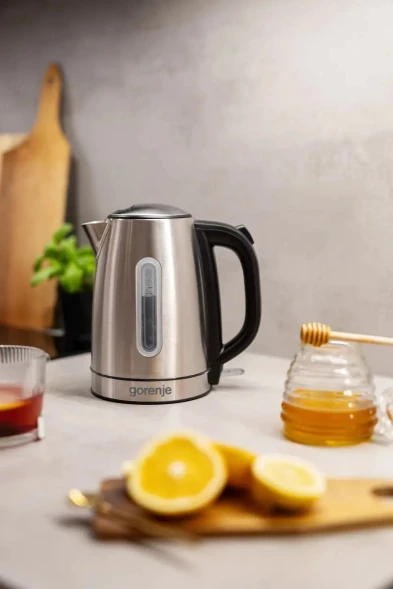 Чайник электрический Gorenje K17DS 1.7л. 2200Вт серебристый корпус: металл/пластик