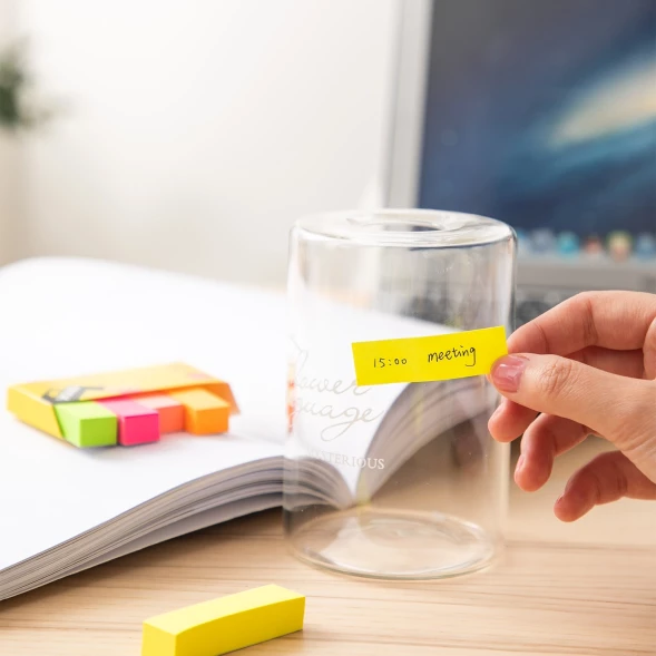 Закладки самокл. бумажные Deli EA11402 50x15мм 5цв.в упак. 100лист европодвес