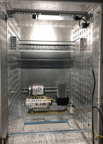 Шкаф коммутационный ЦМО (ШТВ-НН-12.6.5-4ААА-Т1) настенный 12U 620x530мм пер.дв.металл несъемн.бок.пан. 150кг серый 420мм 58кг 120град. 600мм IP54 IK10 металл уличный всепогодный антиванадальный с вентилятором с нагревателем укомплектованный