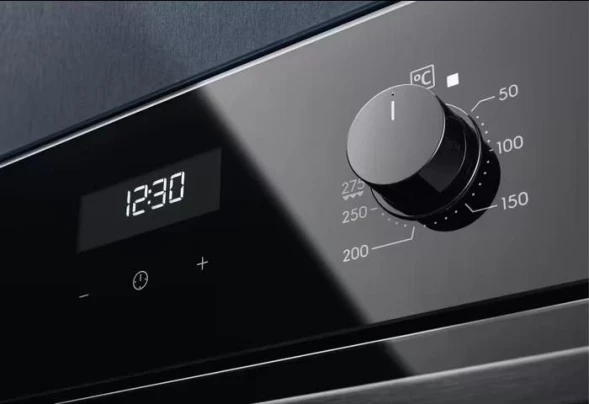 Духовой шкаф Электрический Electrolux EOE5C71Z черный