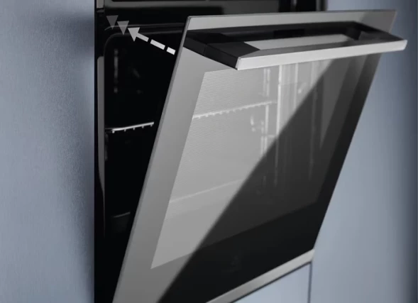 Духовой шкаф Электрический Electrolux EOE5C71Z черный