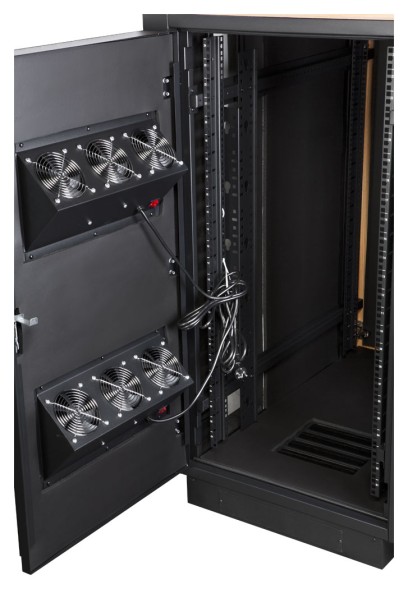 Шкаф коммутационный Lanmaster Soundproof (LAN-DC-CBSP-24U-WD) напольный 24U 750x1130мм пер.дв. с шумоизол. 2 бок.пан. без задн.дв. 1000кг 186кг с вентилятором