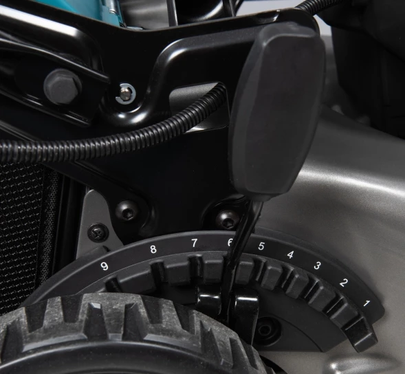Газонокосилка роторная Makita LM001GZ 1900Вт