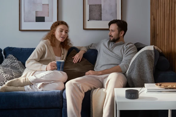 Умная колонка Yandex Станция Мини с часами Алиса черный 10W 1.0 BT 10м (YNDX-00020K)