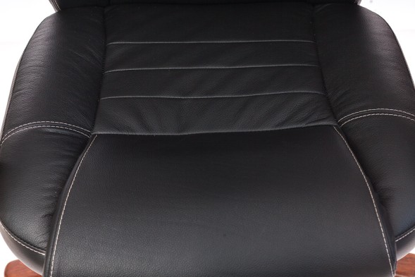 Кресло руководителя Бюрократ T-9923WALNUT черный кожа крестов. металл/дерево