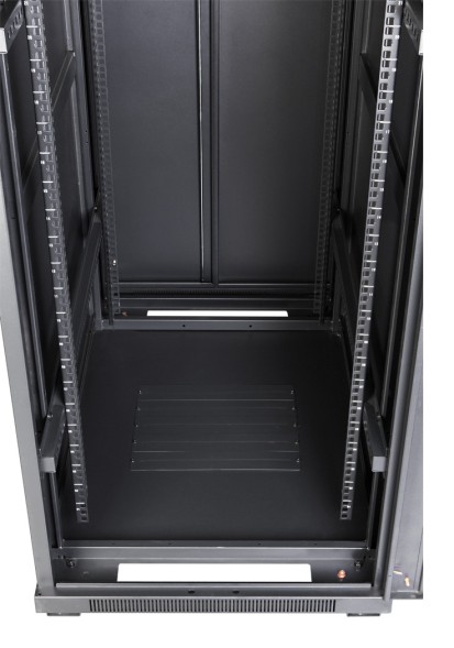 Шкаф коммутационный Lanmaster Business (TWT-CBB-27U-6X8-G1) напольный 27U 600x800мм пер.дв.стекл задн.дв.спл.стал.лист 2-хст. 2 бок.пан. 800кг черный IP20