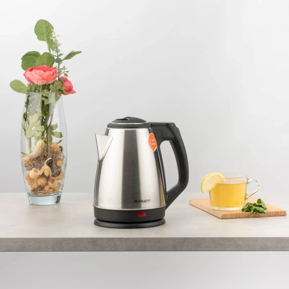 Чайник электрический Scarlett SC-EK21S25 1.5л. 1350Вт серебристый/черный корпус: металл/пластик (EK21S25)