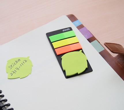 Блок самоклеящийся бумажный Stick`n 21476 44x44мм 20лист. 70г/м2 неон зеленый вырубной &amp;quot;листок&amp;quot; с пластиковыми закладками 12x45мм 3цв. европодвес