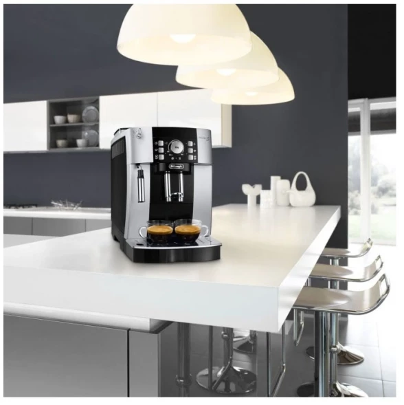 Кофемашина Delonghi Magnifica S ECAM 21.117.SB 1450Вт серебристый/черный