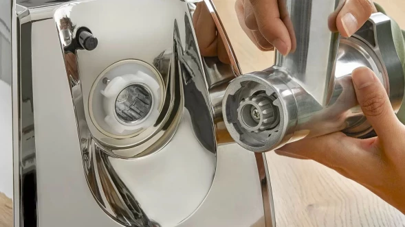 Мясорубка Bosch MFW67440 2000Вт черный/серебристый