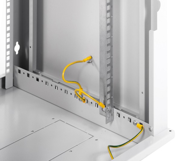 Шкаф коммутационный ЦМО ШРН-ЭКОНОМ (ШРН-Э-15.650) настенный 15U 600x650мм пер.дв.стекл 65кг серый 600мм 26.6кг 180град. 746мм