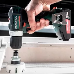 Дрель-шуруповерт Metabo BS 18 L BL 18Вт аккум. патрон:быстрозажимной (кейс в комплекте) (613155500)