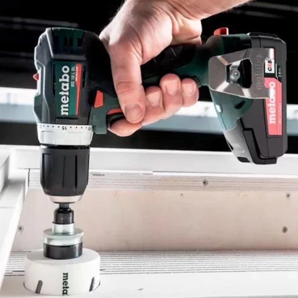 Дрель-шуруповерт Metabo BS 18 L BL 18Вт аккум. патрон:быстрозажимной (кейс в комплекте) (613155500)
