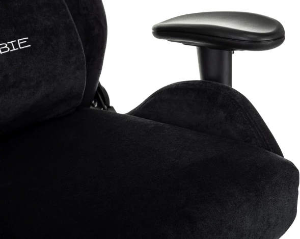 Кресло игровое Zombie Ghost Fabric черный Light-20 с подголов. крестов. пластик