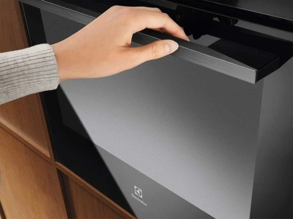 Духовой шкаф Электрический Electrolux KOFBH39H черный