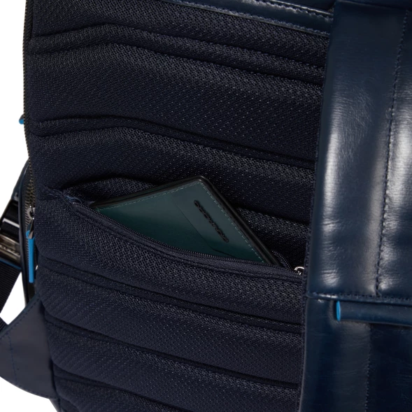 Рюкзак мужской Piquadro Blue Square CA6592B2BM/BLU2 темно-синий натур.кожа