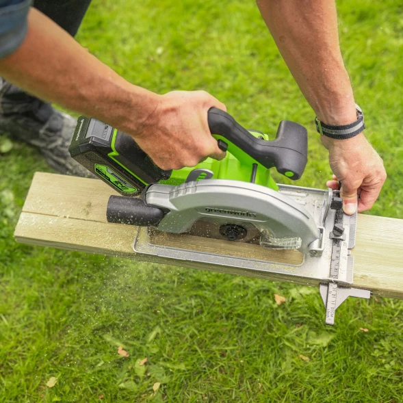 Циркулярная пила (дисковая) Greenworks GD24CS (ручная) D диска.:185мм (1500907CUB)