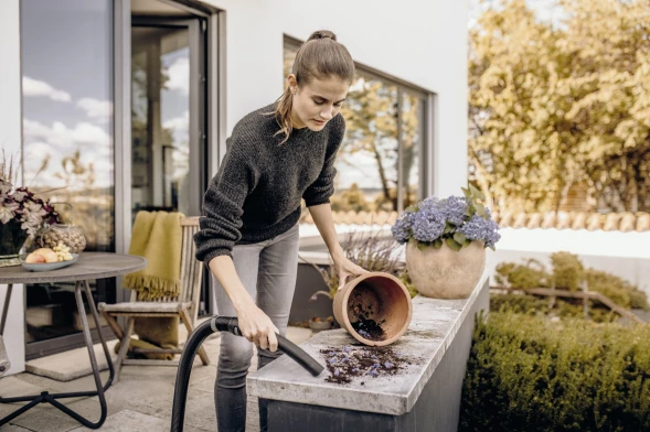 Строительный пылесос Karcher WD 6 P S V-30/6/22/T 1300Вт (уборка: сухая/влажная/выдув/сбор воды) желтый