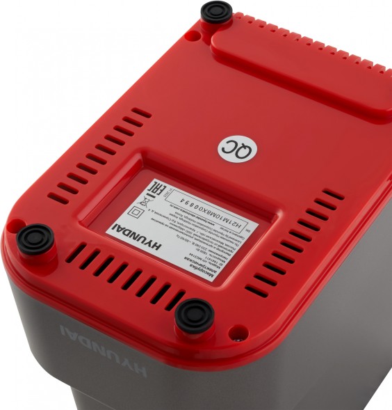 Мясорубка Hyundai HY-MG3144 1800Вт графит/серебристый