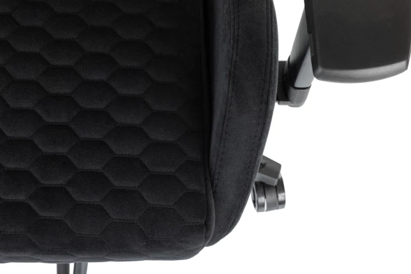 Кресло игровое A4Tech Bloody GC-775 с подголов. крестов. пластик черный