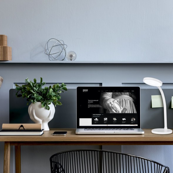 Светильник Gauss GT5031 настольный на подставке белый 8Вт