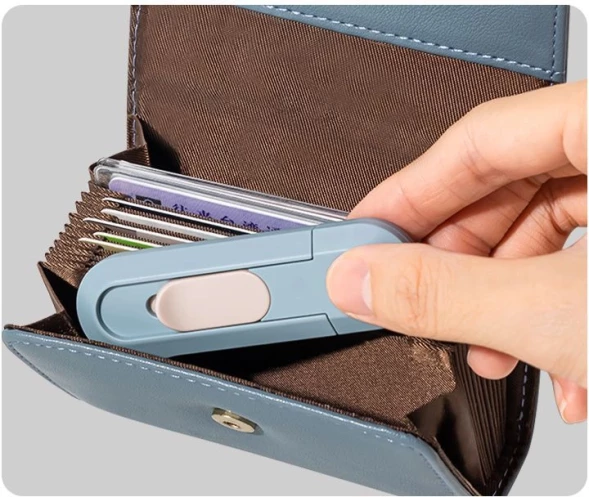 Нож канцелярский Deli ENS065-BL ENS065 шир.лез.12мм пластик синий