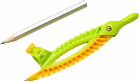 Готовальня Silwerhof Daily корпус зеленый пластик 12см с гнездом для карандаша в компл.:карандаш