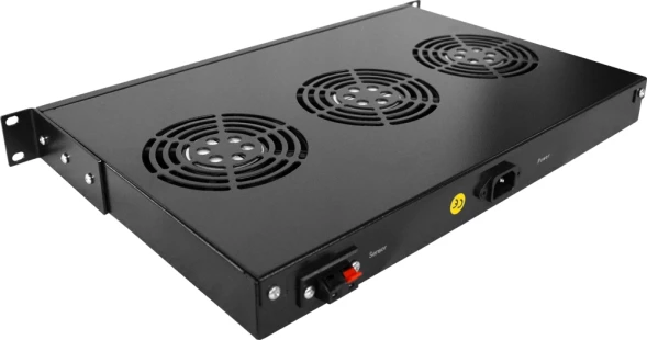 Блок вентиляторов Lanmaster (TWT-CBB-FANB3-RACK-T) черный