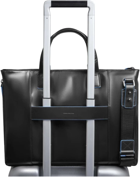 Деловая сумка Piquadro Blue Square CA4021B2/N с отделением для ноутбука 15.6&amp;quot; черная натур.кожа