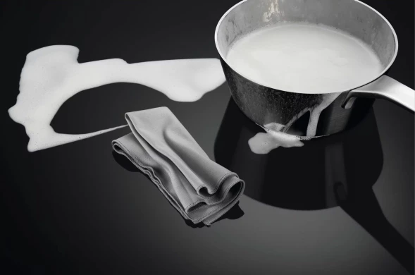 Индукционная варочная поверхность AEG IKE84471XB черный/серебристый