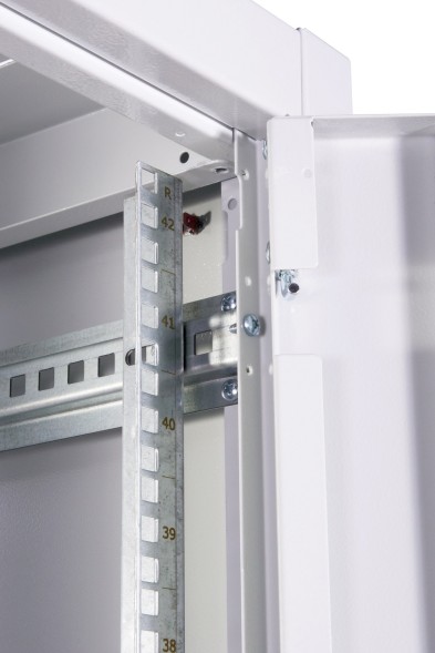 Шкаф коммутационный ЦМО (ШТК-Э-42.6.8-33АА) напольный 42U 600x800мм пер.дв.металл металл 2 бок.пан. направл.под закл.гайки 710кг серый 715мм 87кг 180град. 1987мм IP20 сталь