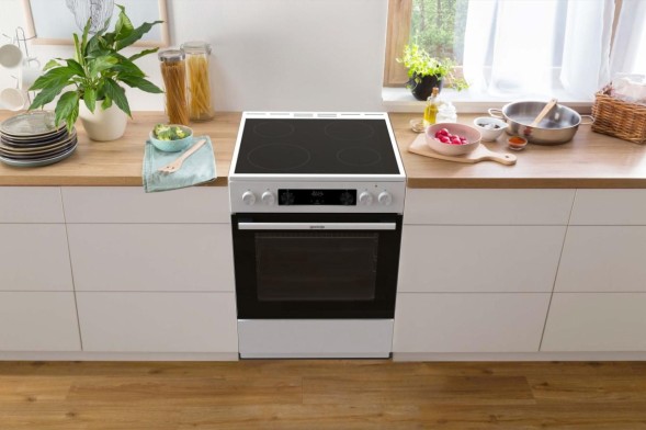 Плита Электрическая Gorenje GEC6C40WD белый стеклокерамика (без крышки)