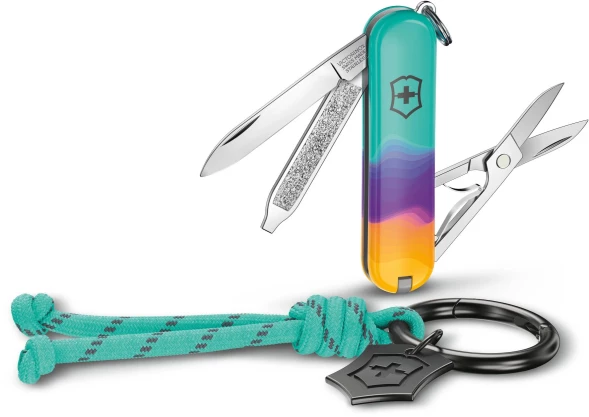 Нож перочинный Victorinox Classic SD Sydney Style (0.6223.E222) 58мм 7функц. ассорти подар.коробка в комплекте: шнурок