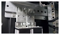 Блок распределения питания Rem R-32-16S-8C19-A-AM-1420-K верт.размещ. 16xSchuko 8xC19 базовые 32A клеммная колодка