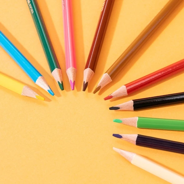 Карандаши цв. Deli EC138-18 Colorwow 3мм трехгран. 18цв. карт.кор. (18шт) 18 карандашей