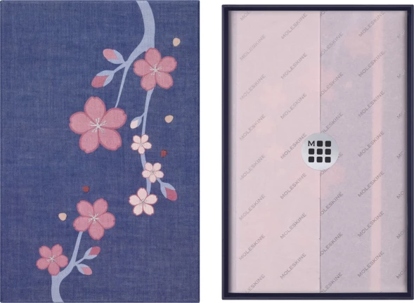 Блокнот Moleskine LIMITED EDITION SAKURA LESU08QP060BOX Large 130х210мм обложка текстиль 176стр. линейка твердая обложка подар.кор. синий 2025