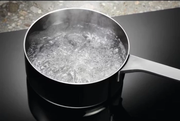 Индукционная варочная поверхность Electrolux LIL61424C черный