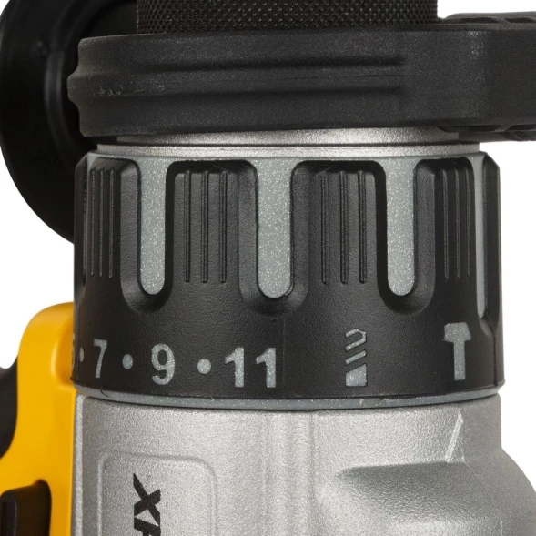 Дрель-шуруповерт DeWalt DCD996NT аккум. патрон:быстрозажимной (кейс в комплекте)