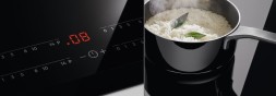 Индукционная варочная поверхность Electrolux EIT60443X черный