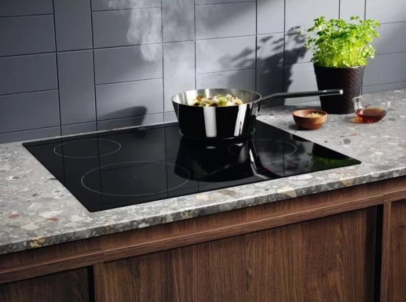 Индукционная варочная поверхность Electrolux LIB60424CK черный