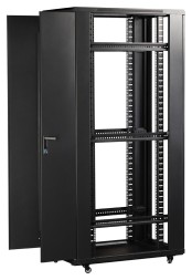 Шкаф коммутационный Lanmaster Business (TWT-CBB-22U-6X10-P1) напольный 22U 600x1000мм пер.дв.перфор. 2 бок.пан. задн.дв.перфор.2-хст. 800кг черный 926мм 65.3кг 1166мм IP20 сталь