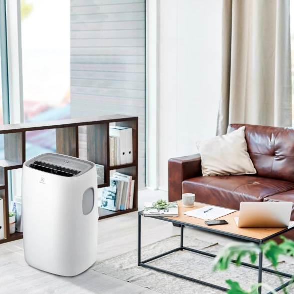 Кондиционер мобильный Electrolux Loft EACM-11 CL/N3 белый площ.27м2