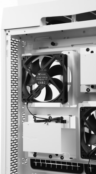 Корпус Thermaltake The Tower 500 белый без БП E-ATX 9x120mm 3x140mm 4xUSB3.0 audio bott PSU