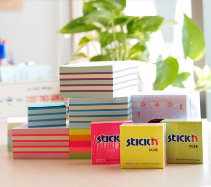 Блок самоклеящийся бумажный Stick`n 21010 76x76мм 400лист. 70г/м2 неон желтый