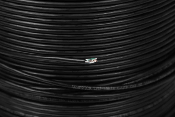 Кабель информационный ITK Generica BC3-C5E04-139-305-G кат.5E UTP 4 пары 24AWG LDPE внешний 305м черный