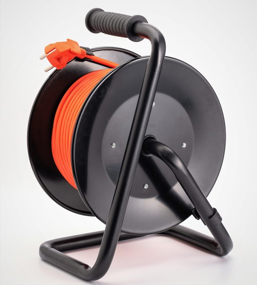 Удлинитель силовой Starwind ST-PSR4.40/G-20 3x2.5кв.мм 4розет. 40м ПВС 20A катушка оранжевый